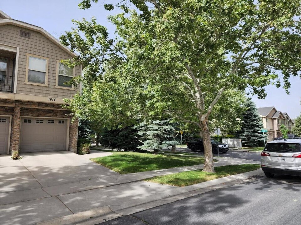 1409 Stone Meadow Dr in West Jordan, UT - Building Photo