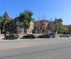 2935 Montrose Ave Apartments