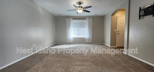 657 N Manship Ave in Meridian, ID - Building Photo - Building Photo