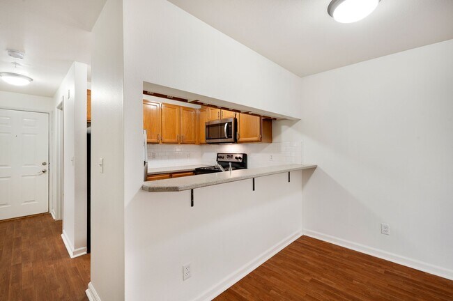 NL Northlink in Seattle, WA - Building Photo - Building Photo