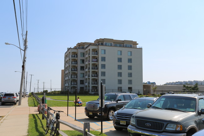 Sutton Place Condos in Long Branch, NJ - Building Photo - Building Photo