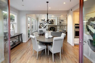 988 Menlo Ave in Menlo Park, CA - Building Photo - Building Photo