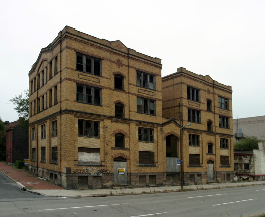 1300 Chateau St in Pittsburgh, PA - Foto de edificio