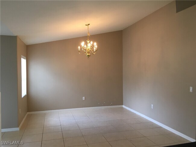 11002 Mill Creek Way in Ft. Myers, FL - Building Photo - Building Photo