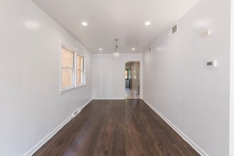 1228 S 50th Ave in Cicero, IL - Building Photo - Building Photo