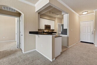 8539 Gate Pkwy W in Jacksonville, FL - Building Photo - Building Photo