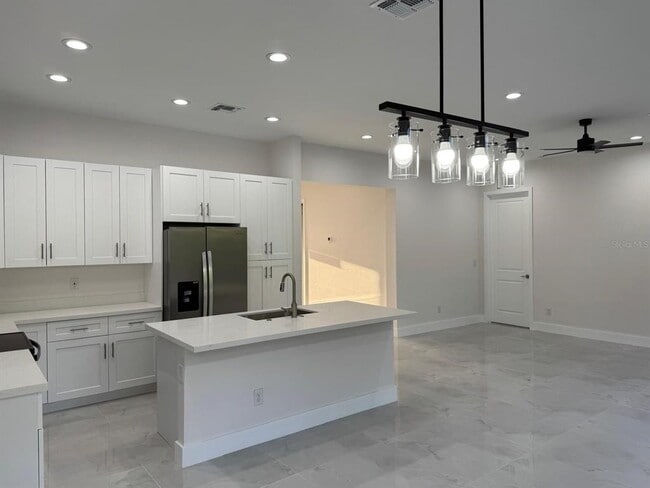 2145 Redmond St in Port Charlotte, FL - Building Photo - Building Photo