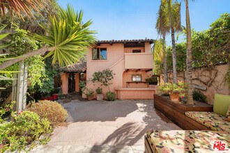 23351 Malibu Colony Rd in Malibu, CA - Building Photo - Building Photo