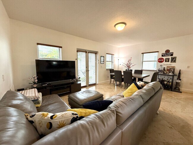 property at 1033 SW 9th Ct