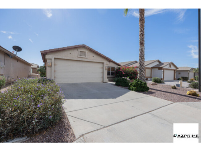 3431 E Torrey Pines Ln