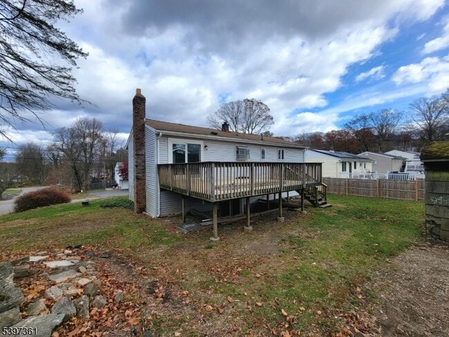 10 Richards Rd in Hopatcong, NJ - Building Photo - Building Photo