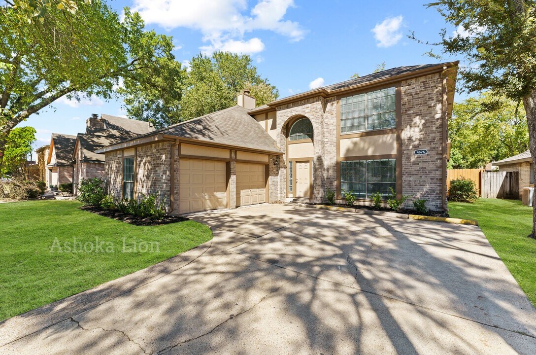 4826 Brooklawn Dr in Houston, TX - Building Photo