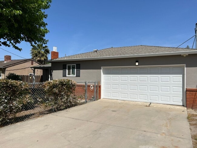 1133 S Minaret Ave in Turlock, CA - Building Photo - Building Photo