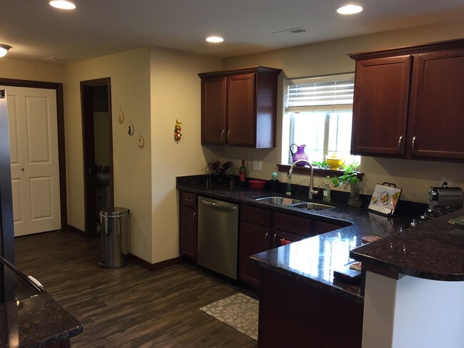 35 Jaro Wy in North Liberty, IA - Building Photo - Building Photo