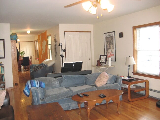 504 Oxford St in Rochester, NY - Foto de edificio - Building Photo