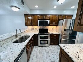 8623 N Lagoon Dr in Panama City Beach, FL - Building Photo