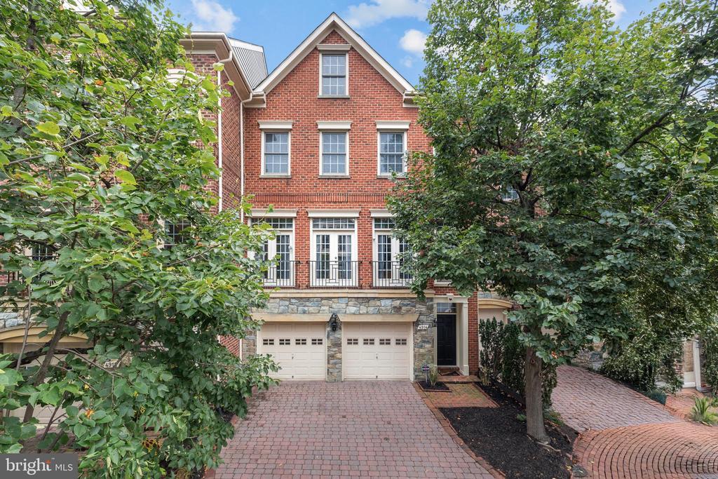 4914 John Ticer Dr in Alexandria, VA - Building Photo