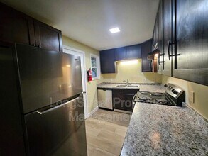 17635 SW Blanton St in Beaverton, OR - Building Photo - Building Photo