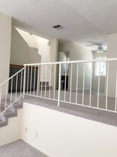 7320 Balboa Blvd in Los Angeles, CA - Foto de edificio - Building Photo