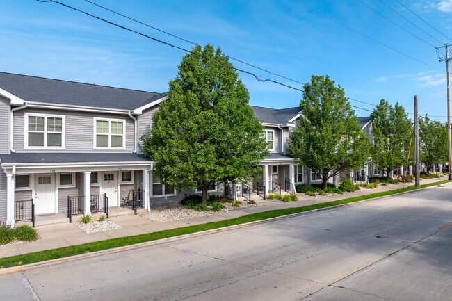 Trinity Artist Square in Fond du Lac, WI - Foto de edificio - Building Photo