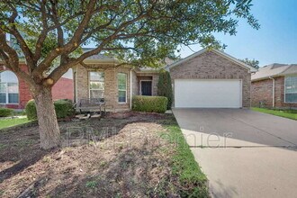 5832 Center Ridge Dr in Fort Worth, TX - Building Photo - Building Photo