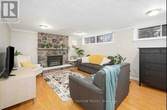 3 Barwell Crescent in Toronto, ON - Building Photo - Building Photo