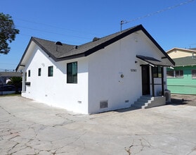 523 W 78th St in Los Angeles, CA - Building Photo - Building Photo