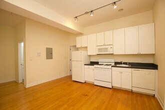 4715 N Sheridan Rd in Chicago, IL - Building Photo - Building Photo