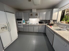 7016 Astronaut Ave in Las Vegas, NV - Building Photo