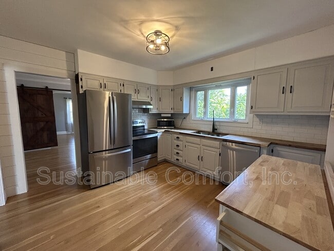 property at 85 Quinapoxet Ln