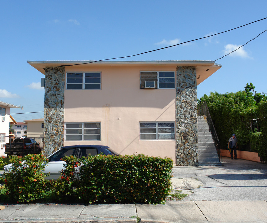 1753 SW 6th St in Miami, FL - Building Photo