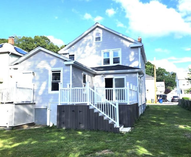 15 Greenview St in Quincy, MA - Foto de edificio - Building Photo
