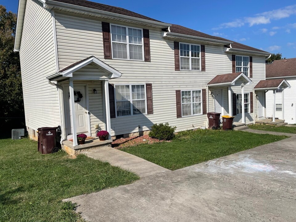 303 Noble St in Somerset, KY - Building Photo