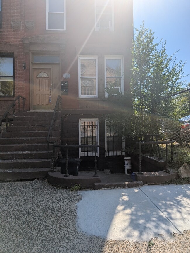 56 Madison Ave, Unit Unit 2