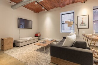 717 Atlantic Ave in Boston, MA - Building Photo - Building Photo