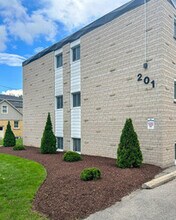 Erb Court Apartments in Waterloo, ON - Building Photo - Building Photo