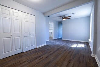 2304 Thrasher Ln in Austin, TX - Building Photo - Building Photo