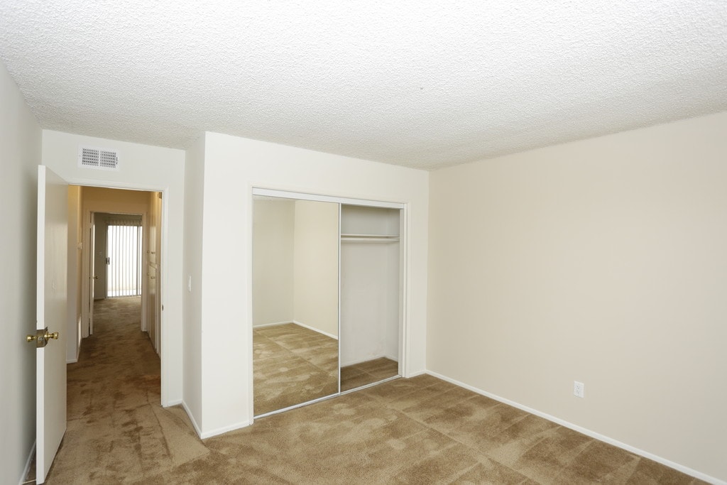 The Islander Apartments Santa Ana, CA Apartments For Rent