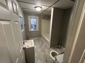 101 Superior St, Unit up in Rochester, NY - Foto de edificio - Building Photo