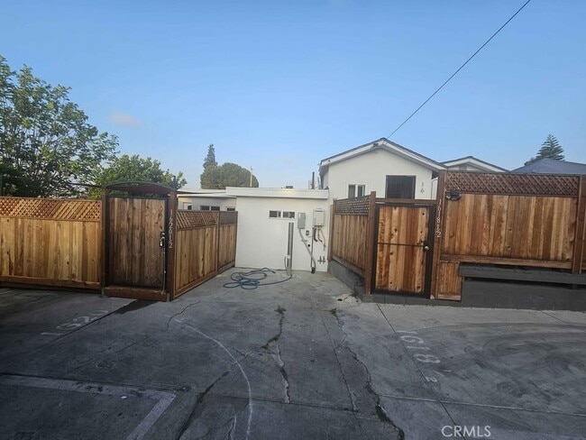 property at 1620 Tremont St