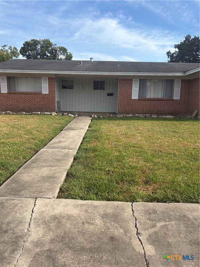 property at 2607 E Poplar Ave