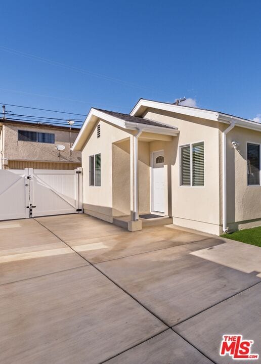 property at 1049 Sonora Ave