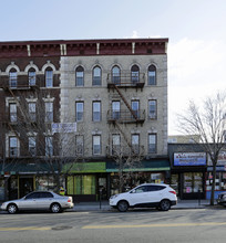 548 Avenue C in Bayonne, NJ - Foto de edificio - Building Photo