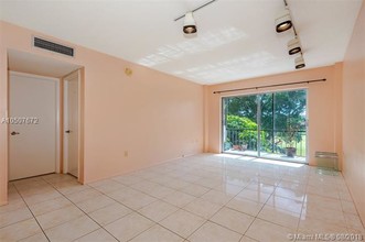 4166 Inverrary Dr-Unit -308 in Lauderhill, FL - Building Photo - Building Photo