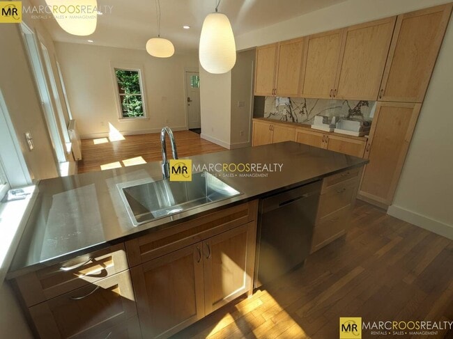 property at 12 Myrtle St