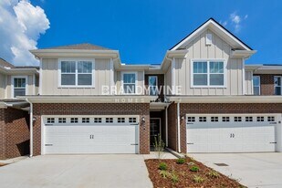 135 Rising Private Ln in Gallatin, TN - Building Photo