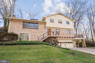 3120 N Thomas St in Arlington, VA - Building Photo