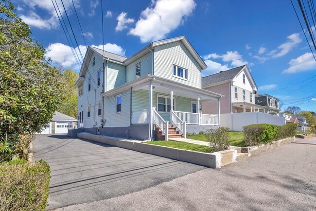 property at 492 Metropolitan Ave