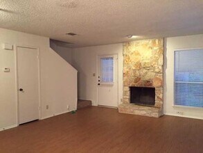 1405 Camp Craft Rd in West Lake Hills, TX - Building Photo - Building Photo
