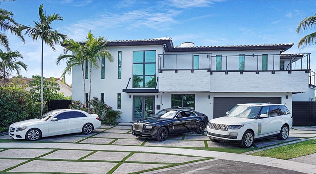 13300 Biscayne Bay Terrace in North Miami, FL - Building Photo - Building Photo